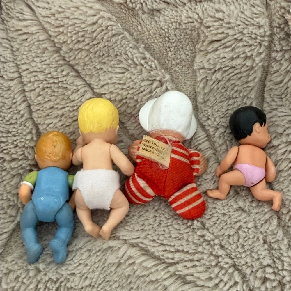 Lots of 7 GUC vintage miniature baby Mattel Barbie Galoob 80s 2000’s collection